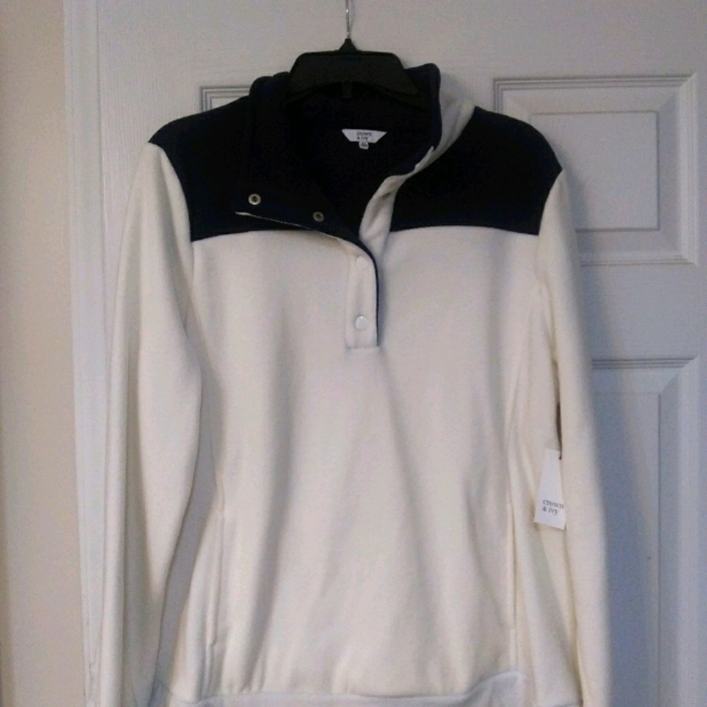 NWT Women's Crown & Ivy button fleece pullover